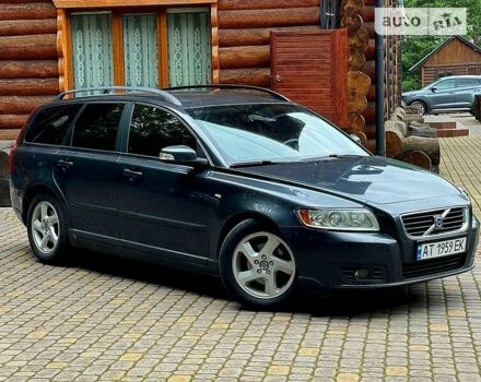 Серый Вольво В50, объемом двигателя 1.56 л и пробегом 245 тыс. км за 6599 $, фото 1 на Automoto.ua