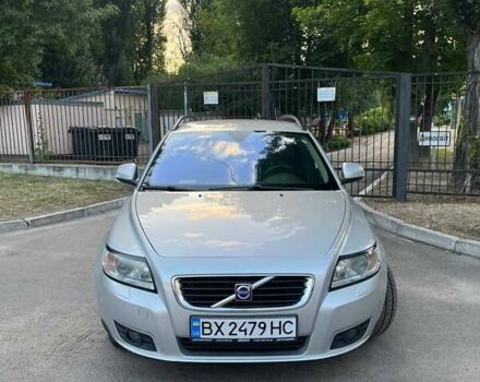 Серый Вольво В50, объемом двигателя 2 л и пробегом 260 тыс. км за 8300 $, фото 4 на Automoto.ua