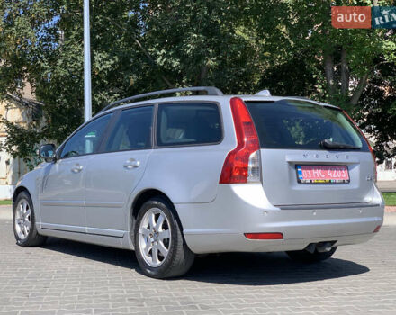 Серый Вольво В50, объемом двигателя 1.6 л и пробегом 260 тыс. км за 7950 $, фото 4 на Automoto.ua