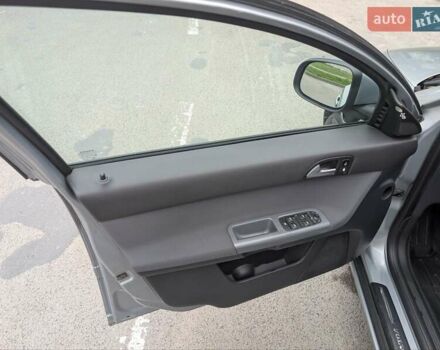 Вольво В50 2010 в Ровно на Automoto.ua Серый Вольво В50, объемом двигателя 1.56 л и пробегом 270 тыс. км за 7200 $, фото 10 на Automoto.ua