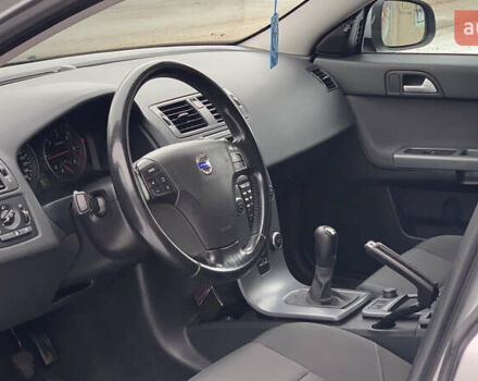 Серый Вольво В50, объемом двигателя 1.6 л и пробегом 268 тыс. км за 7100 $, фото 25 на Automoto.ua