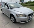 Серый Вольво В50, объемом двигателя 2 л и пробегом 250 тыс. км за 7500 $, фото 1 на Automoto.ua