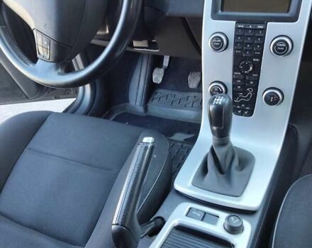 Серый Вольво В50, объемом двигателя 1.56 л и пробегом 280 тыс. км за 7800 $, фото 11 на Automoto.ua