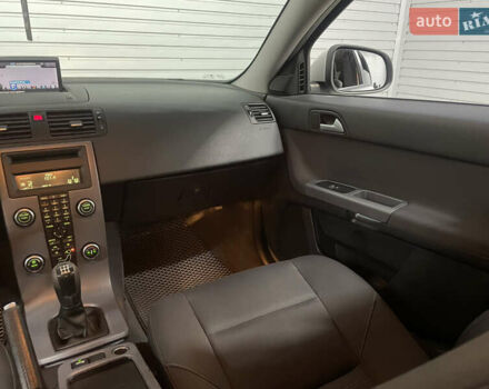 Вольво В50 2010 в Стрые на Automoto.ua Серый Вольво В50, объемом двигателя 1.6 л и пробегом 260 тыс. км за 6650 $, фото 44 на Automoto.ua