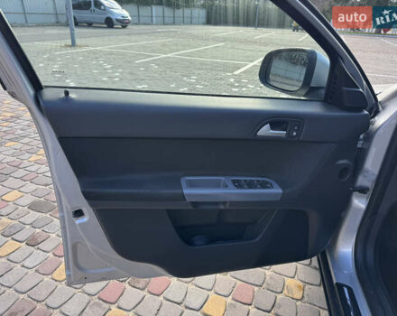 Серый Вольво В50, объемом двигателя 1.6 л и пробегом 259 тыс. км за 6850 $, фото 20 на Automoto.ua