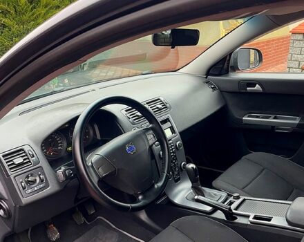 Серый Вольво В50, объемом двигателя 1.6 л и пробегом 219 тыс. км за 6650 $, фото 9 на Automoto.ua