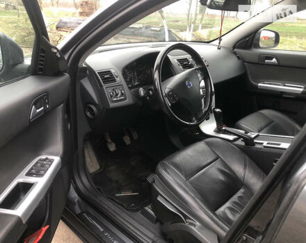 Серый Вольво В50, объемом двигателя 1.6 л и пробегом 250 тыс. км за 7500 $, фото 12 на Automoto.ua