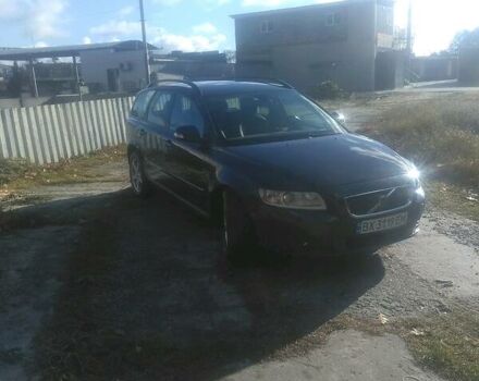 Серый Вольво В50, объемом двигателя 1.6 л и пробегом 295 тыс. км за 5800 $, фото 1 на Automoto.ua