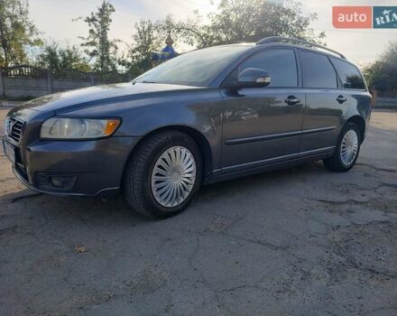 Серый Вольво В50, объемом двигателя 1.56 л и пробегом 270 тыс. км за 7356 $, фото 5 на Automoto.ua