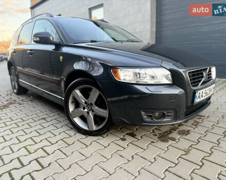 Сірий Вольво V50, об'ємом двигуна 2.4 л та пробігом 270 тис. км за 8300 $, фото 3 на Automoto.ua