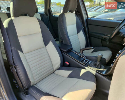 Серый Вольво В50, объемом двигателя 1.6 л и пробегом 193 тыс. км за 7999 $, фото 30 на Automoto.ua