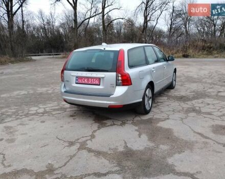 Серый Вольво В50, объемом двигателя 1.6 л и пробегом 220 тыс. км за 7500 $, фото 14 на Automoto.ua