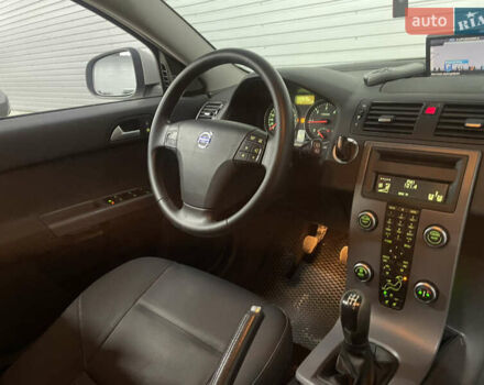 Вольво В50 2010 в Стрые на Automoto.ua Серый Вольво В50, объемом двигателя 1.6 л и пробегом 260 тыс. км за 6650 $, фото 50 на Automoto.ua