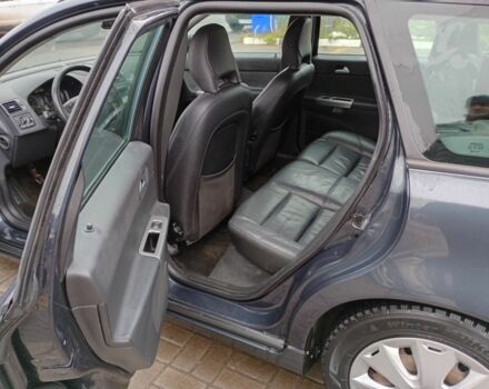 Серый Вольво В50, объемом двигателя 2 л и пробегом 320 тыс. км за 3600 $, фото 7 на Automoto.ua