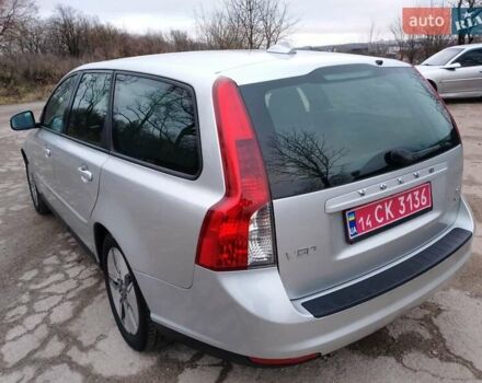 Серый Вольво В50, объемом двигателя 1.6 л и пробегом 220 тыс. км за 7500 $, фото 6 на Automoto.ua