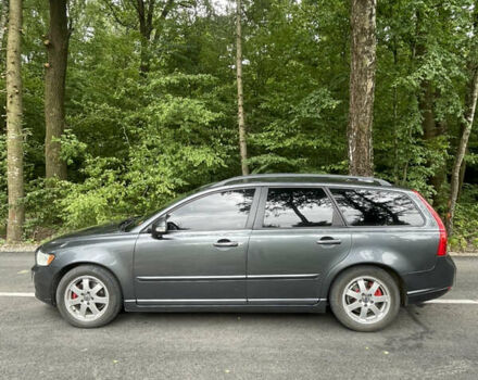 Серый Вольво В50, объемом двигателя 1.56 л и пробегом 250 тыс. км за 7999 $, фото 10 на Automoto.ua