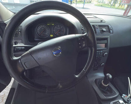 Серый Вольво В50, объемом двигателя 1.56 л и пробегом 310 тыс. км за 7450 $, фото 11 на Automoto.ua