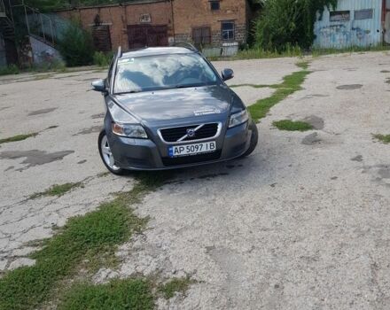 Сірий Вольво V50, об'ємом двигуна 2 л та пробігом 227 тис. км за 7800 $, фото 1 на Automoto.ua