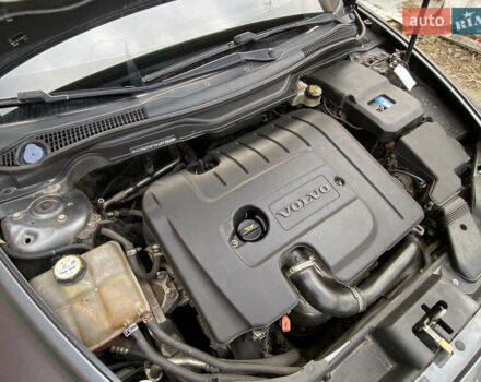 Сірий Вольво V50, об'ємом двигуна 1.6 л та пробігом 285 тис. км за 7400 $, фото 10 на Automoto.ua