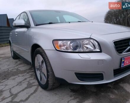 Серый Вольво В50, объемом двигателя 1.6 л и пробегом 220 тыс. км за 7500 $, фото 9 на Automoto.ua