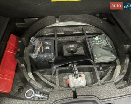 Вольво В50 2010 в Стрые на Automoto.ua Серый Вольво В50, объемом двигателя 1.6 л и пробегом 260 тыс. км за 6650 $, фото 29 на Automoto.ua