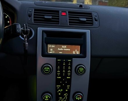 Вольво В50 2010 в Жовкве на Automoto.ua Серый Вольво В50, объемом двигателя 1.6 л и пробегом 242 тыс. км за 7500 $, фото 16 на Automoto.ua