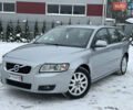 Серый Вольво В50, объемом двигателя 2 л и пробегом 197 тыс. км за 9800 $, фото 1 на Automoto.ua