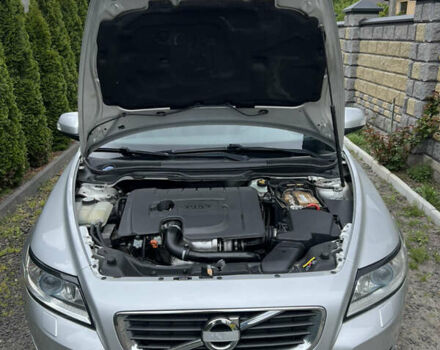 Вольво В50 2010 в Ковель на Automoto.ua Серый Вольво В50, объемом двигателя 1.56 л и пробегом 269 тыс. км за 8500 $, фото 7 на Automoto.ua