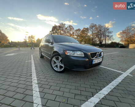 Вольво В50 2010 в Луцке на Automoto.ua Серый Вольво В50, объемом двигателя 1.6 л и пробегом 280 тыс. км за 8600 $, фото 5 на Automoto.ua