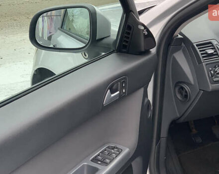 Серый Вольво В50, объемом двигателя 1.6 л и пробегом 268 тыс. км за 7100 $, фото 27 на Automoto.ua