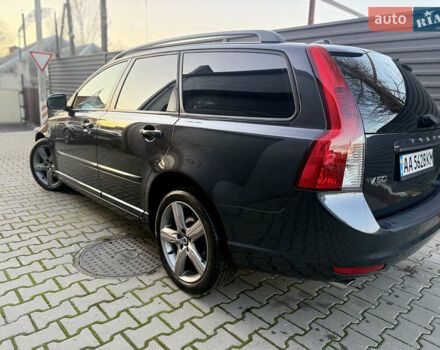 Сірий Вольво V50, об'ємом двигуна 2.4 л та пробігом 270 тис. км за 8300 $, фото 9 на Automoto.ua