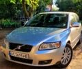 Серый Вольво В50, объемом двигателя 1.6 л и пробегом 250 тыс. км за 7500 $, фото 1 на Automoto.ua