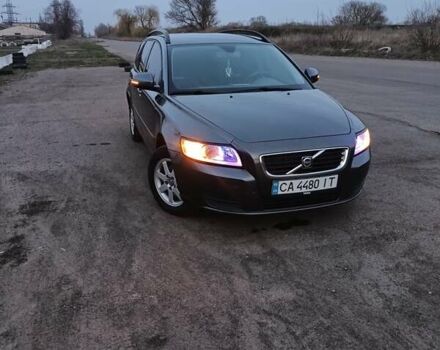 Серый Вольво В50, объемом двигателя 1.6 л и пробегом 305 тыс. км за 7150 $, фото 4 на Automoto.ua