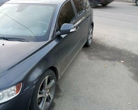 Вольво В50 2010 в Николаеве на Automoto.ua Серый Вольво В50, объемом двигателя 1.6 л и пробегом 237 тыс. км за 6000 $, фото 7 на Automoto.ua