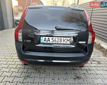 Сірий Вольво V50, об'ємом двигуна 2.4 л та пробігом 270 тис. км за 8300 $, фото 6 на Automoto.ua