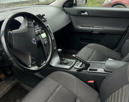 Сірий Вольво V50, об'ємом двигуна 1.56 л та пробігом 280 тис. км за 6500 $, фото 3 на Automoto.ua