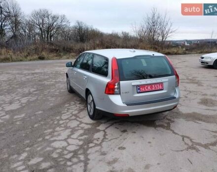 Серый Вольво В50, объемом двигателя 1.6 л и пробегом 220 тыс. км за 7500 $, фото 13 на Automoto.ua