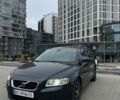 Сірий Вольво V50, об'ємом двигуна 1.56 л та пробігом 255 тис. км за 6600 $, фото 1 на Automoto.ua