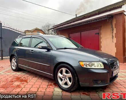 Серый Вольво В50, объемом двигателя 1.6 л и пробегом 219 тыс. км за 6650 $, фото 3 на Automoto.ua