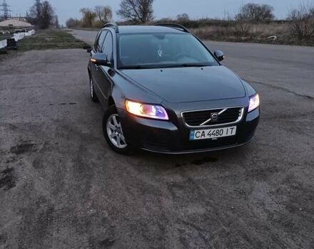 Серый Вольво В50, объемом двигателя 1.6 л и пробегом 305 тыс. км за 7150 $, фото 8 на Automoto.ua