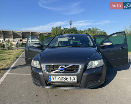 Вольво В50 2010 в Ивано-Франковске на Automoto.ua Серый Вольво В50, объемом двигателя 1.6 л и пробегом 250 тыс. км за 7900 $, фото 1 на Automoto.ua