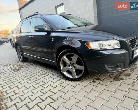 Сірий Вольво V50, об'ємом двигуна 2.4 л та пробігом 270 тис. км за 8300 $, фото 1 на Automoto.ua