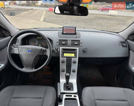 Сірий Вольво V50, об'ємом двигуна 0 л та пробігом 227 тис. км за 10300 $, фото 28 на Automoto.ua