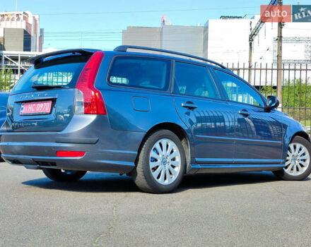 Серый Вольво В50, объемом двигателя 1.6 л и пробегом 193 тыс. км за 7999 $, фото 3 на Automoto.ua