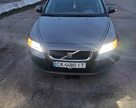 Серый Вольво В50, объемом двигателя 1.6 л и пробегом 305 тыс. км за 7150 $, фото 1 на Automoto.ua