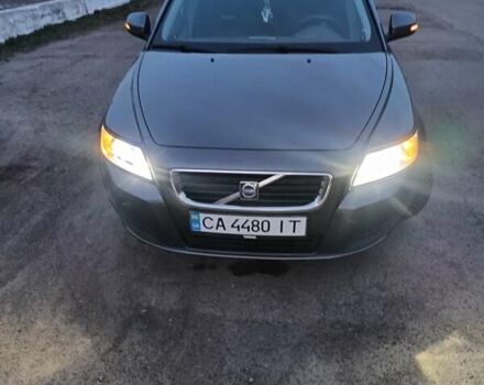 Серый Вольво В50, объемом двигателя 1.6 л и пробегом 305 тыс. км за 7150 $, фото 5 на Automoto.ua