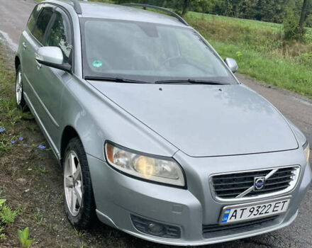 Серый Вольво В50, объемом двигателя 1.56 л и пробегом 320 тыс. км за 6000 $, фото 4 на Automoto.ua