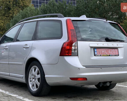 Серый Вольво В50, объемом двигателя 1.6 л и пробегом 263 тыс. км за 6900 $, фото 9 на Automoto.ua