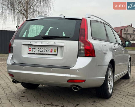 Сірий Вольво V50, об'ємом двигуна 0 л та пробігом 227 тис. км за 10300 $, фото 18 на Automoto.ua