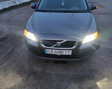 Серый Вольво В50, объемом двигателя 1.6 л и пробегом 305 тыс. км за 7150 $, фото 3 на Automoto.ua